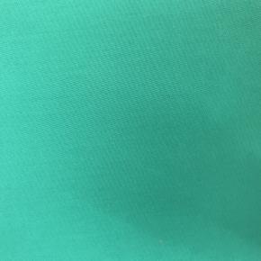 Dess. 154 Grøn Ensfarvet, POLYESTER